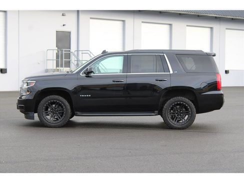 Used 2018 Chevrolet Tahoe LT image 2
