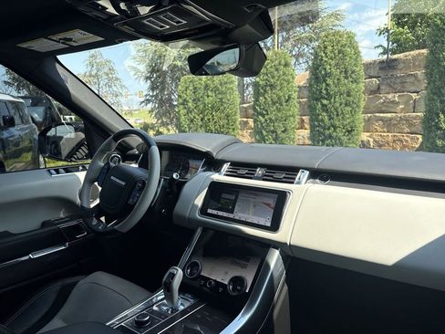 Used 2021 Land Rover Range Rover Sport SVR AWD/4WD image 14