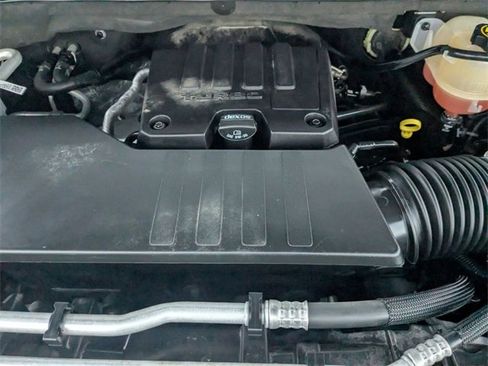 Used 2022 Chevrolet Silverado 1500 LT image 37