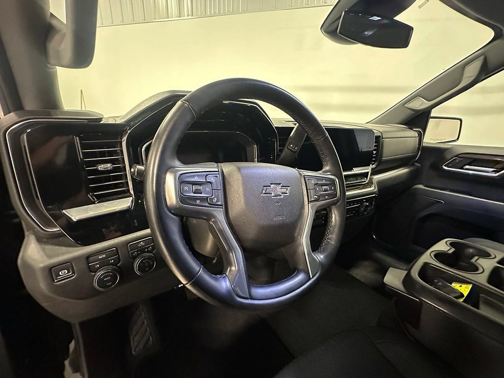 Used 2023 Chevrolet Silverado 1500 RST AWD/4WD image 22