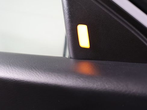 Used 2024 Nissan Sentra SV FWD image 32