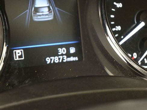 Used 2019 Nissan Rogue SL w/ Premium Package AWD/4WD image 3