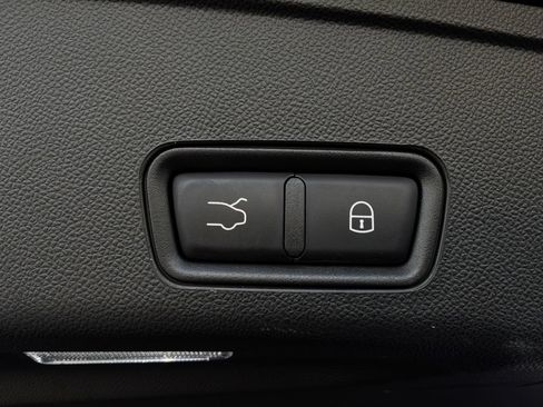 Used 2023 Maserati Grecale Modena AWD/4WD image 15