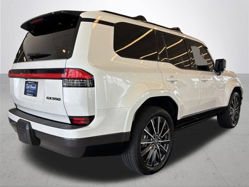 Used 2024 Lexus GX 550 w/ Cold Area Package AWD/4WD image 7