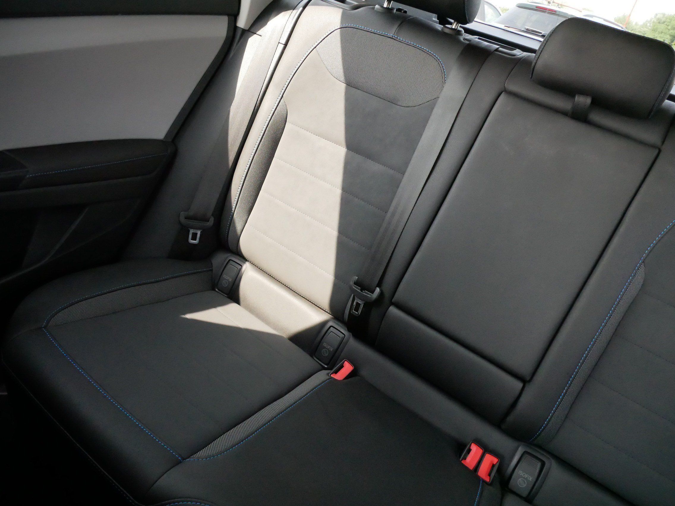 Certified 2024 Volkswagen Taos SE AWD/4WD image 12