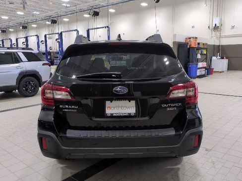 Used 2019 Subaru Outback 3.6R Limited image 24