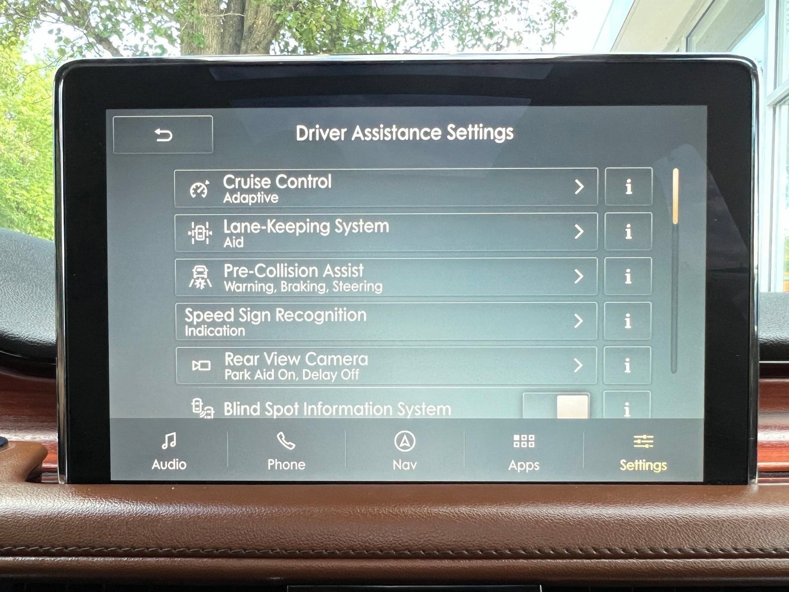 Used 2022 Lincoln Aviator Reserve w/ Equipment Group 201A RWD image 31