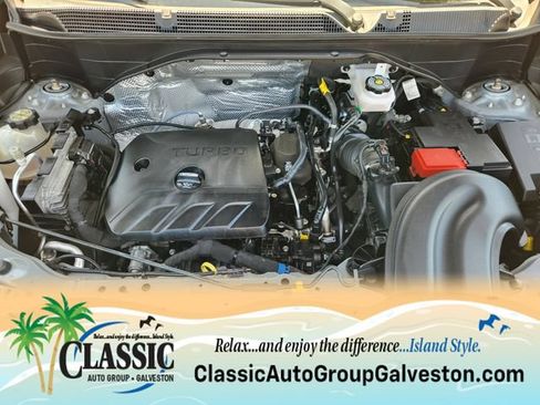 Used 2023 Buick Encore GX Essence w/ Experience Buick Package FWD image 26