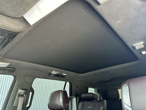 Used 2021 Cadillac Escalade Sport Platinum AWD/4WD image 23