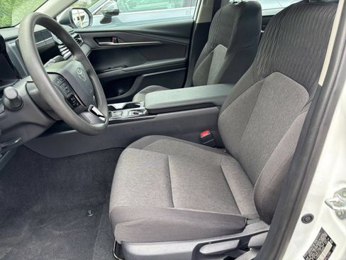 Used 2026 Toyota Camry LE FWD image 25