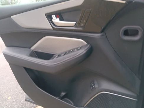 Used 2023 Acura MDX SH-AWD w/ Technology Package image 15