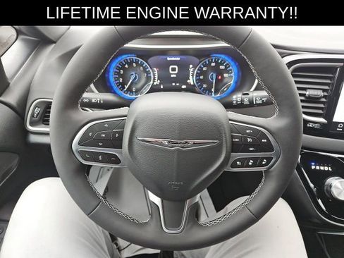 New 2026 Chrysler Voyager LX image 22