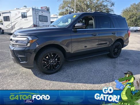 Used 2024 Ford Expedition XLT image 9