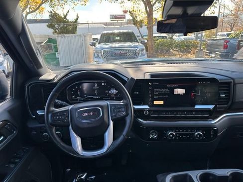 Used 2022 GMC Sierra 1500 Elevation image 27