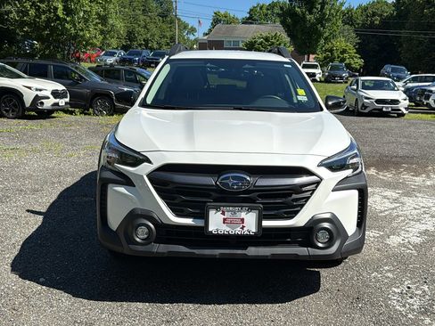 Certified 2025 Subaru Outback Premium AWD/4WD image 5