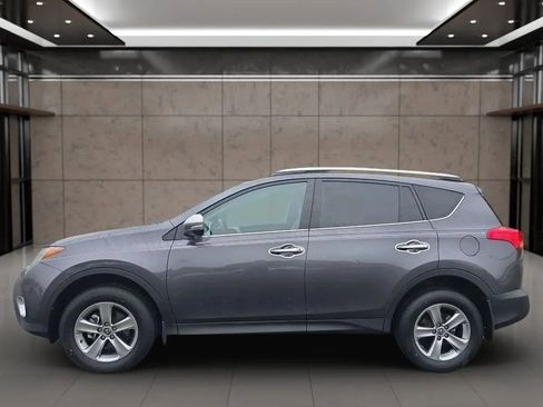 Used 2015 Toyota RAV4 XLE FWD image 5