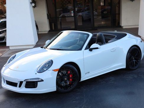 Used 2015 Porsche 911 Carrera GTS image 4