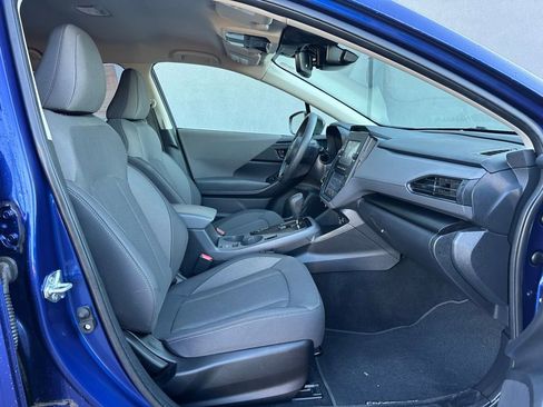 Certified 2025 Subaru Crosstrek 2.0i image 9