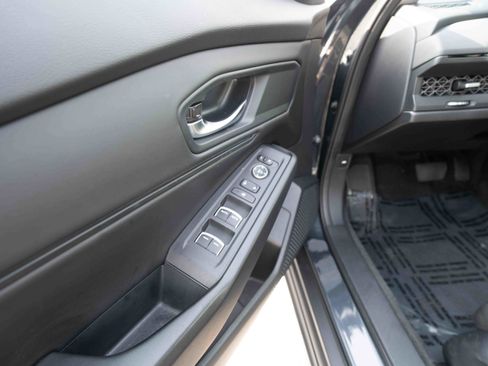Used 2023 Honda Accord EX image 7