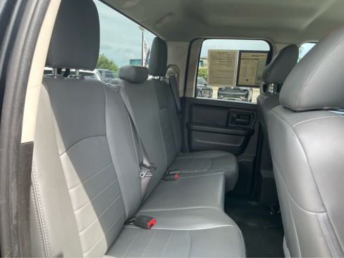 Used 2019 RAM 1500 Tradesman w/ Chrome Appearance Group RWD image 21