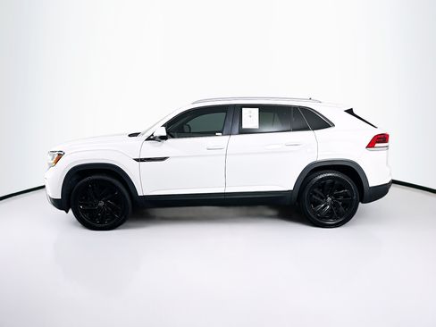 Used 2022 Volkswagen Atlas Cross Sport SE FWD image 4