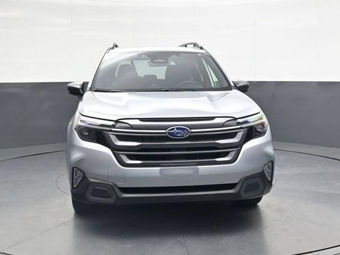Used 2025 Subaru Forester Limited AWD/4WD image 10