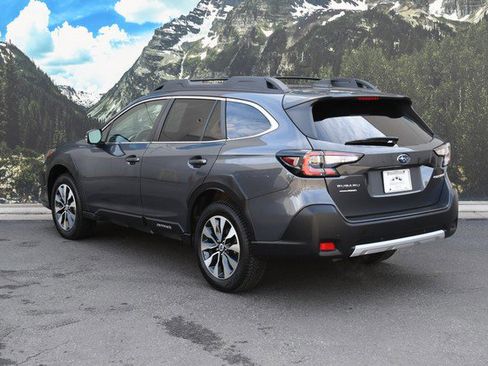 Used 2023 Subaru Outback Limited AWD/4WD image 9