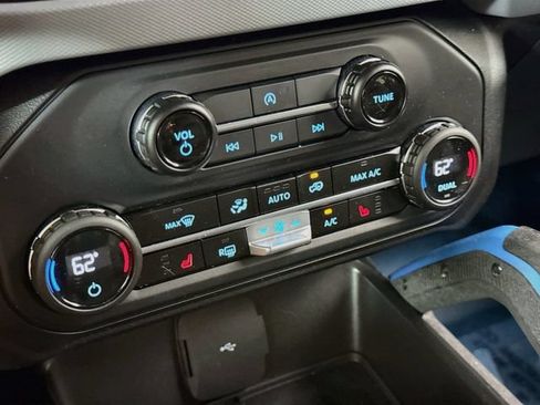 Used 2023 Ford Bronco Black Diamond w/ Sasquatch Package AWD/4WD image 16