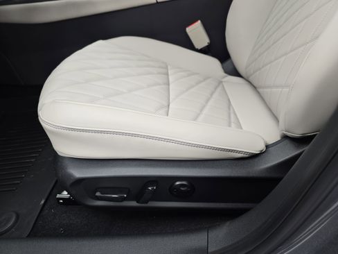 New 2026 Nissan Sentra SL w/ Floor Mat Package FWD image 26