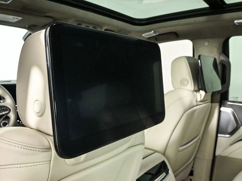 New 2024 Cadillac Escalade Sport Platinum w/ LPO, ONYX Package image 16