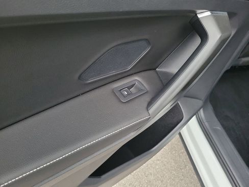 Used 2022 Volkswagen Tiguan S image 12