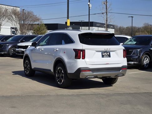 New 2026 Kia Sorento S image 3