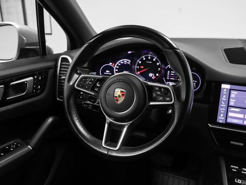 Certified 2021 Porsche Cayenne AWD/4WD image 27