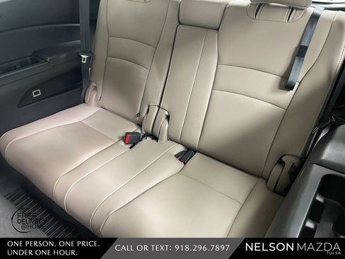 Used 2017 Honda Pilot Touring image 36