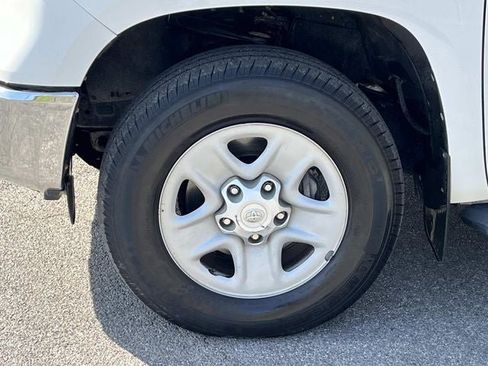 Used 2018 Toyota Tundra SR5 w/ SR5 Upgrade Package image 11
