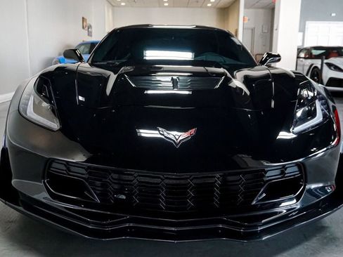Used 2015 Chevrolet Corvette Z06 w/ 3LZ Preferred Equipment Group RWD image 14