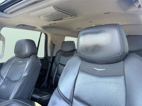 Used 2018 Cadillac Escalade Premium Luxury image 29