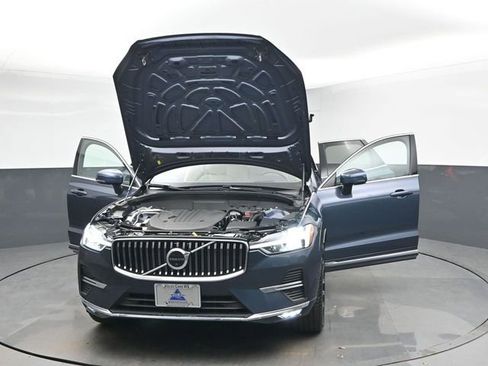 Used 2023 Volvo XC60 B5 Ultimate w/ Climate Package image 55