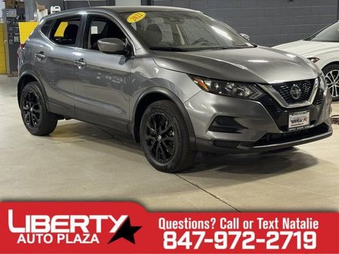 Used 2022 Nissan Rogue Sport S image 1
