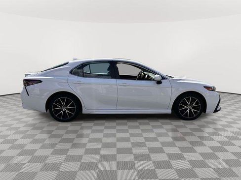 Used 2024 Toyota Camry SE FWD image 2
