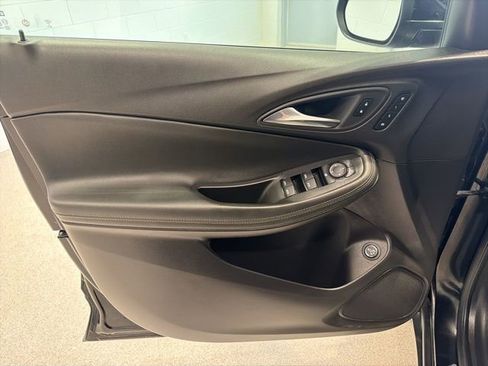 Used 2023 Buick Encore GX Essence w/ Experience Buick Package FWD image 18