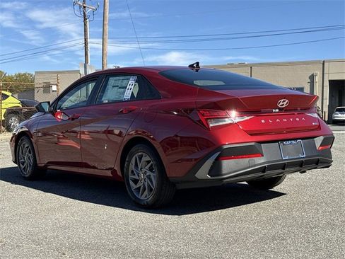 New 2026 Hyundai Elantra Blue image 25