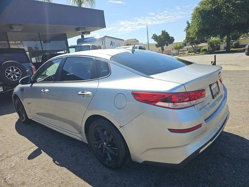 Used 2019 Kia Optima LX FWD image 4