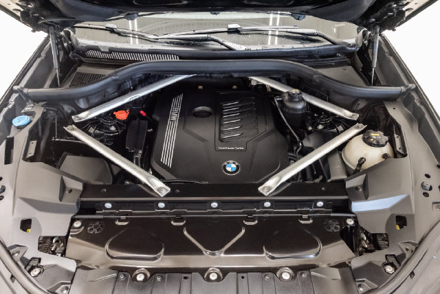 Used 2019 BMW X5 xDrive40i w/ Executive Package AWD/4WD image 3
