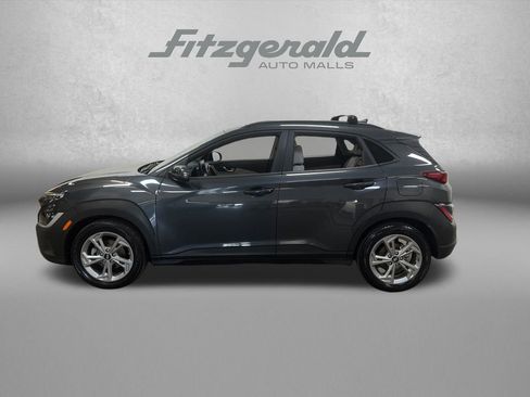 Used 2022 Hyundai Kona SEL w/ Convenience Package FWD image 2