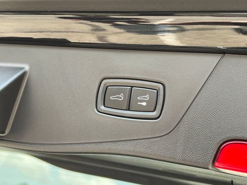 New 2026 Porsche Cayenne Turbo AWD/4WD image 25
