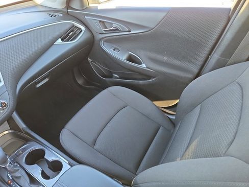 Used 2024 Chevrolet Malibu LT image 17