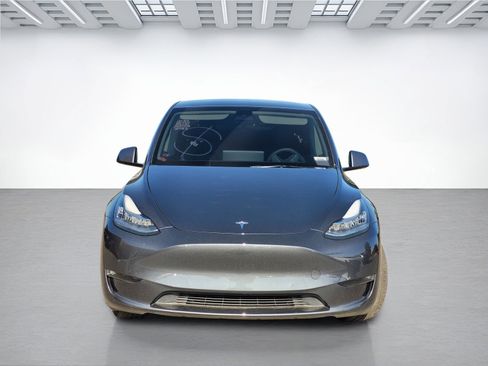 Used 2022 Tesla Model Y Long Range AWD/4WD image 2