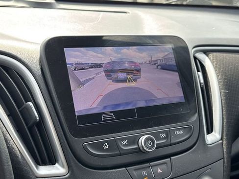 Used 2024 Chevrolet Malibu LT image 18