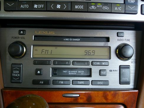 Used 2002 Lexus SC 430 Convertible image 34